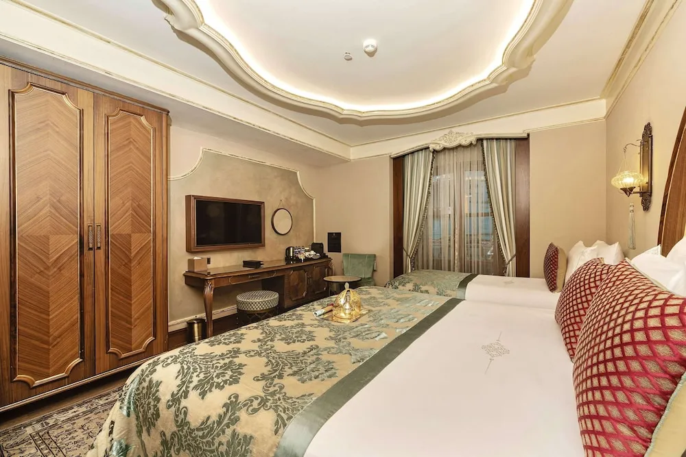Deluxe Üç Kişilik Oda
