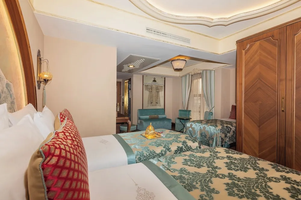 Deluxe Üç Kişilik Oda