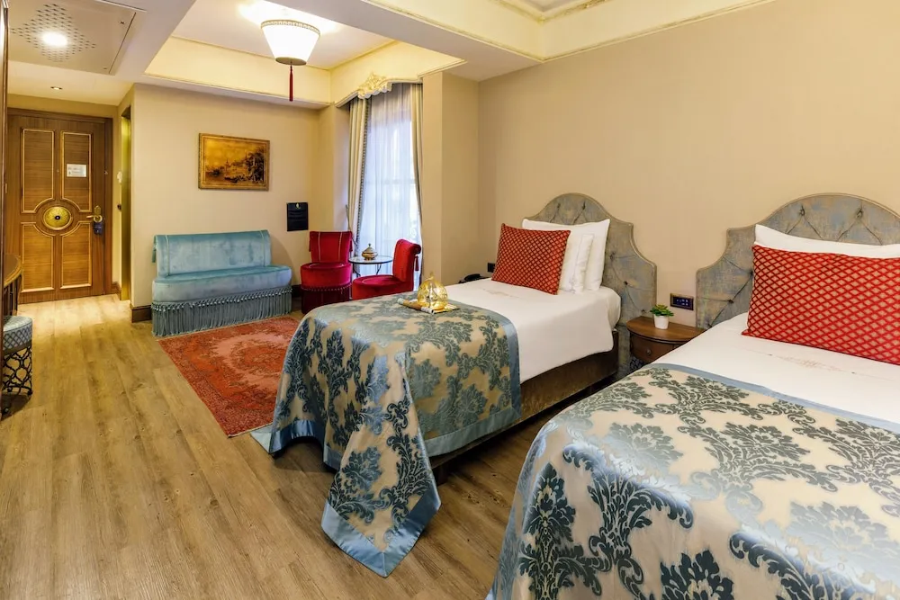 Deluxe Üç Kişilik Oda