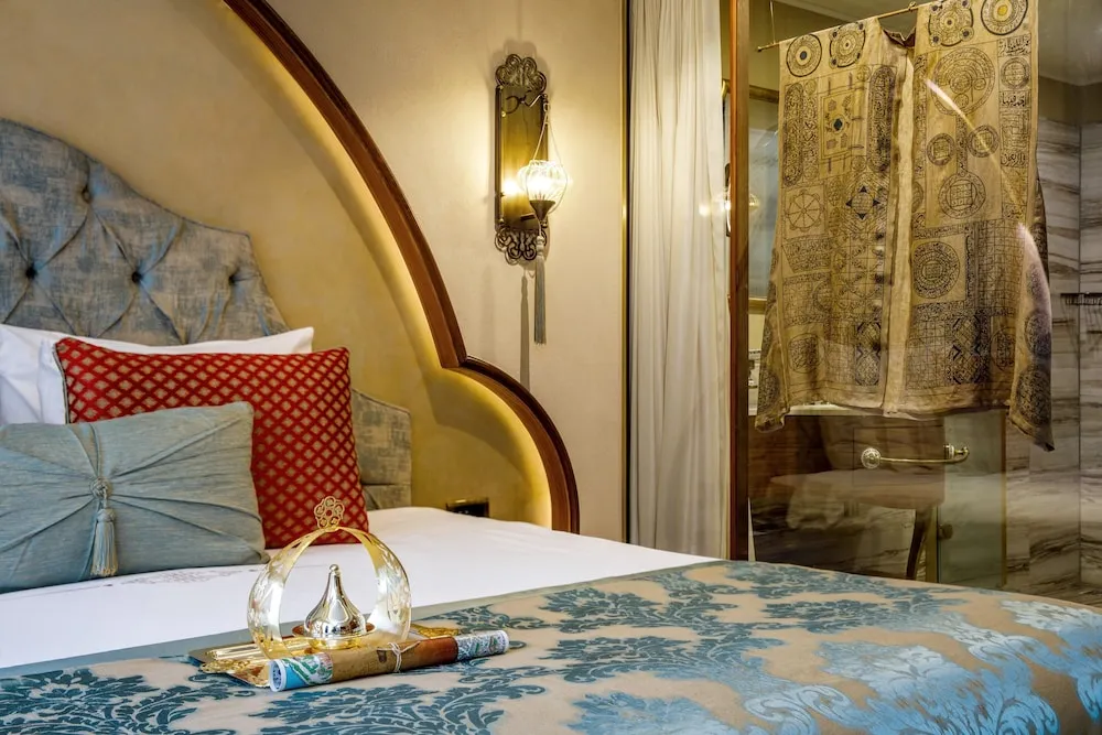 Luxury Oda, Teras