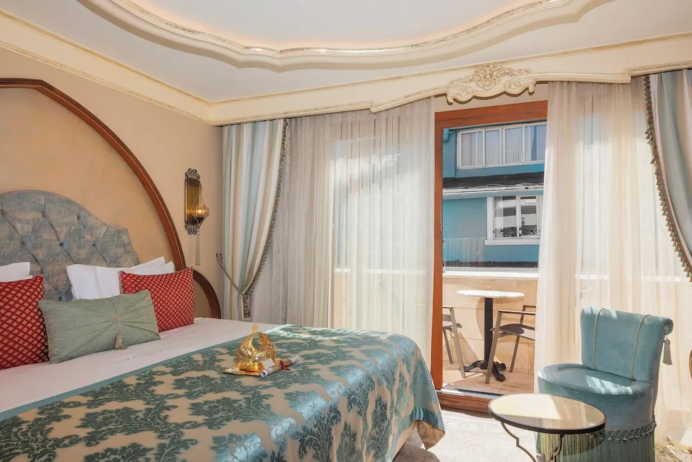 Luxury Oda, Teras