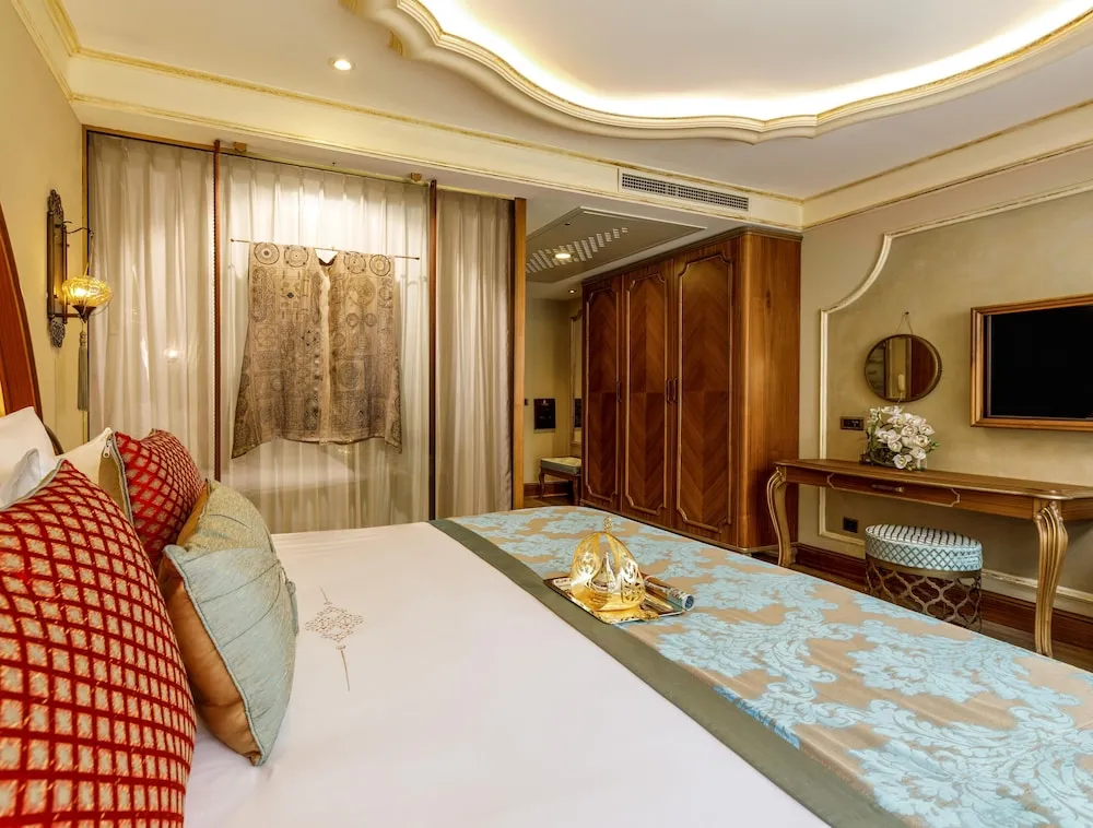 Luxury Oda, Teras