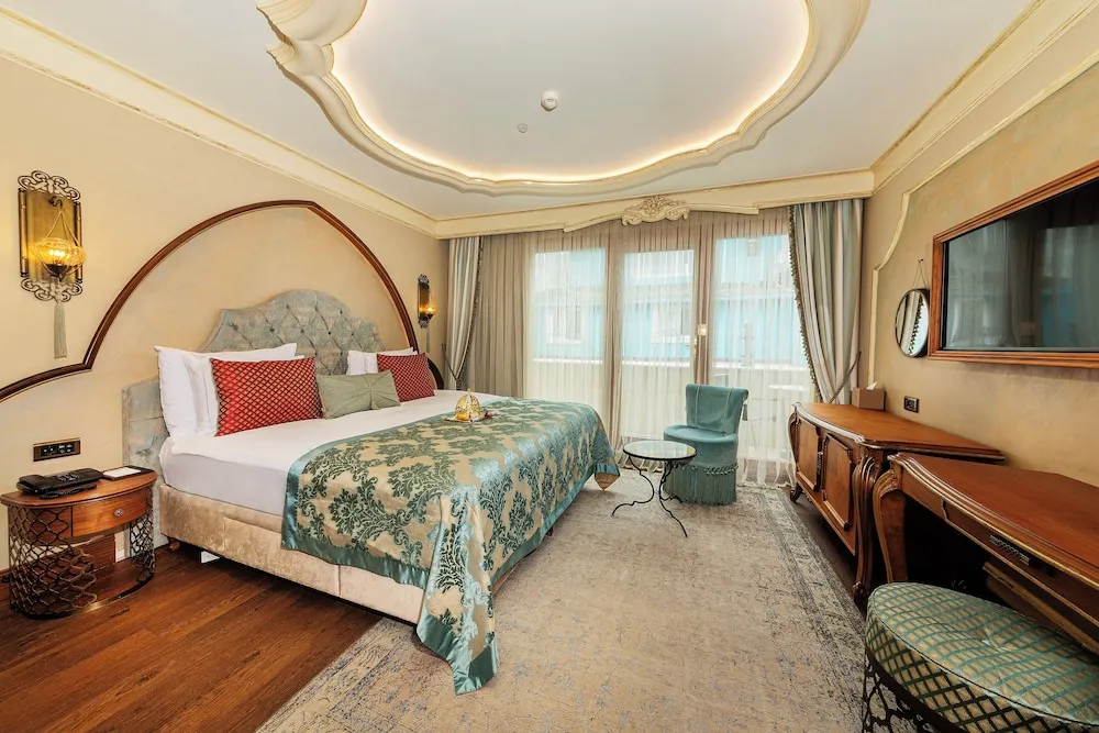 Luxury Oda, Teras