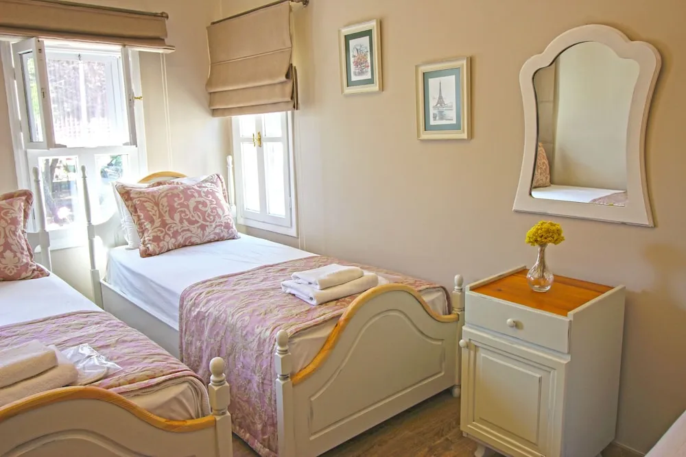 Standard Dört Kişilik Oda