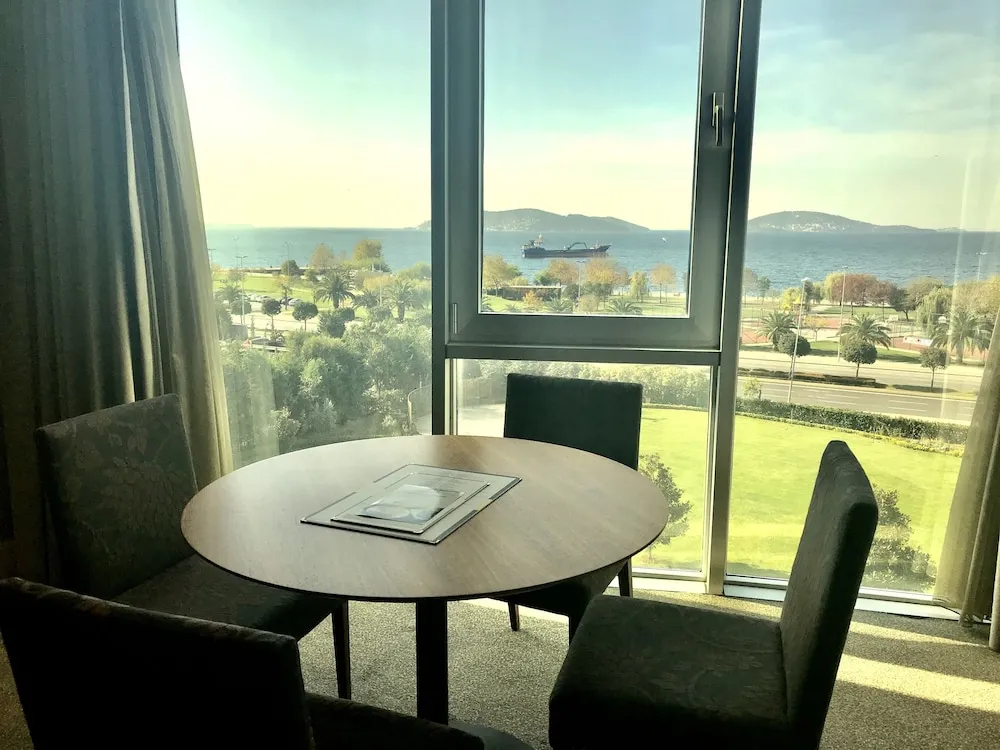 Grand Tek Büyük Yataklı Oda, Deniz Manzaralı