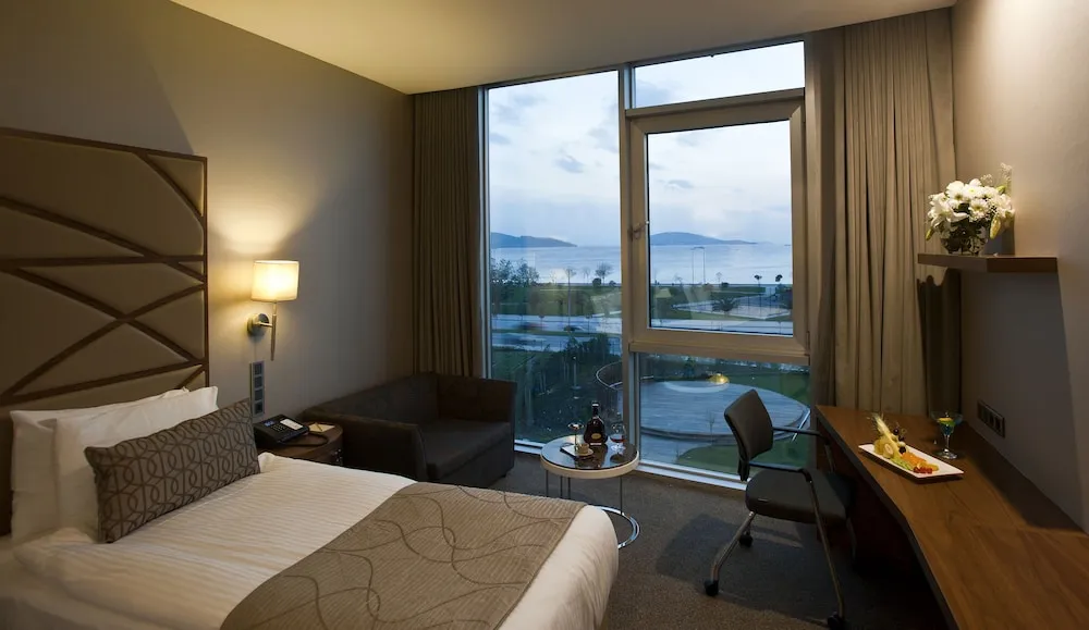 Deluxe Tek Büyük Yataklı Oda, Deniz Manzaralı