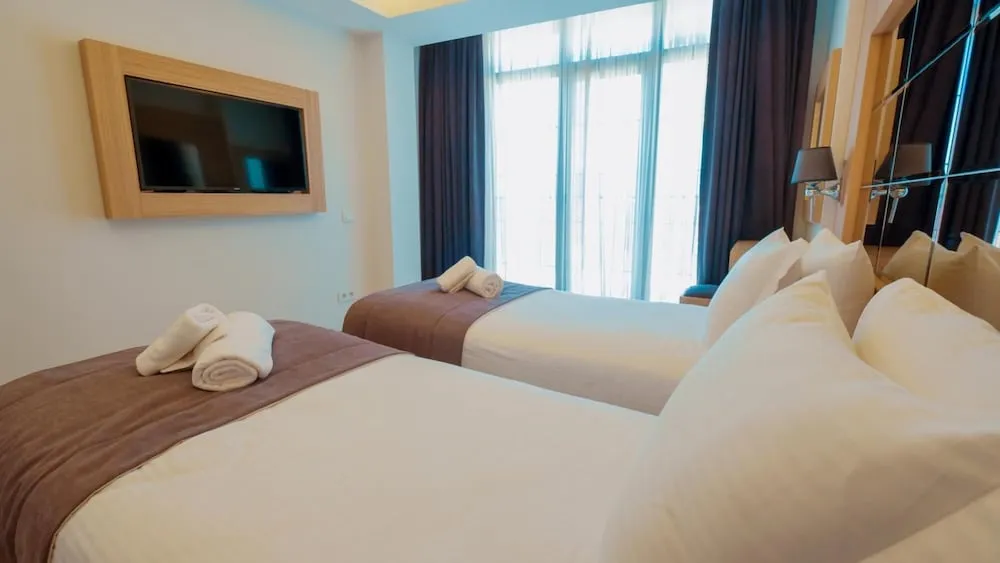 Standard Tek Büyük veya İki Ayrı Yataklı Oda