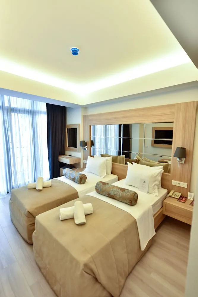 Standard Tek Büyük veya İki Ayrı Yataklı Oda