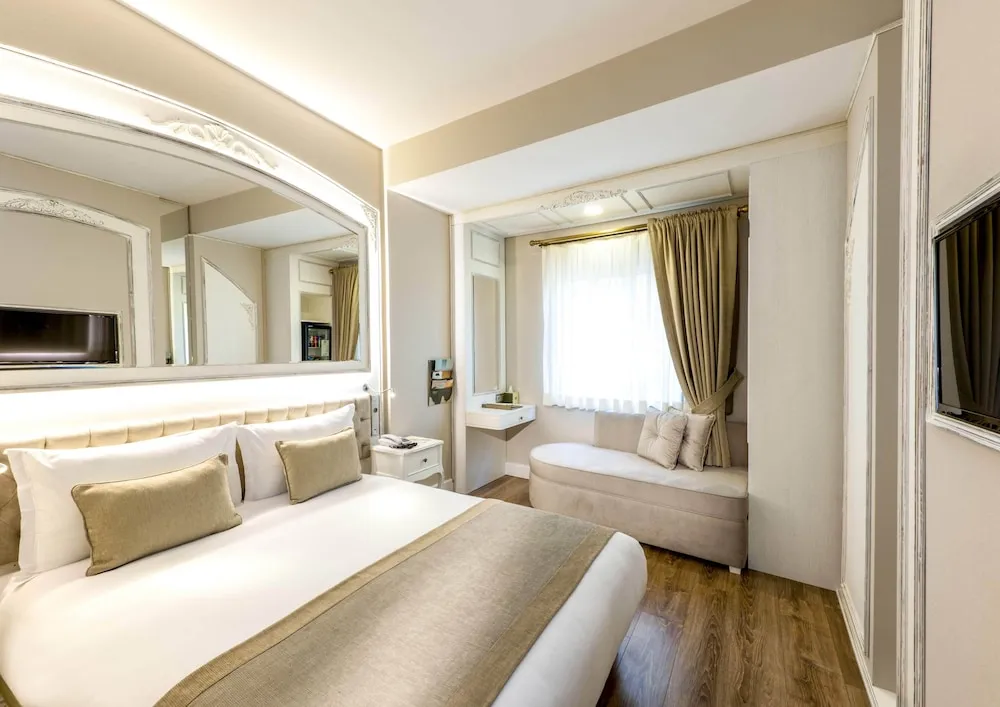 Standard Tek Büyük veya İki Ayrı Yataklı Oda