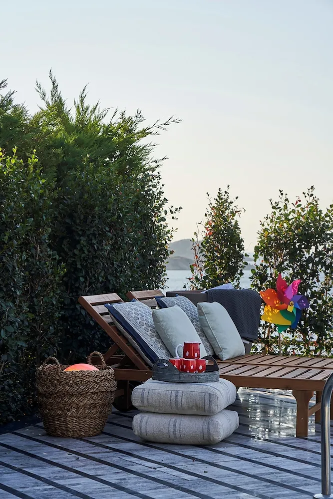 5+1 Deluxe Villa with Private Pool, Sauna & Maid`s Room