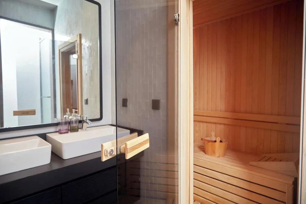 5+1 Deluxe Villa with Private Pool and Sauna