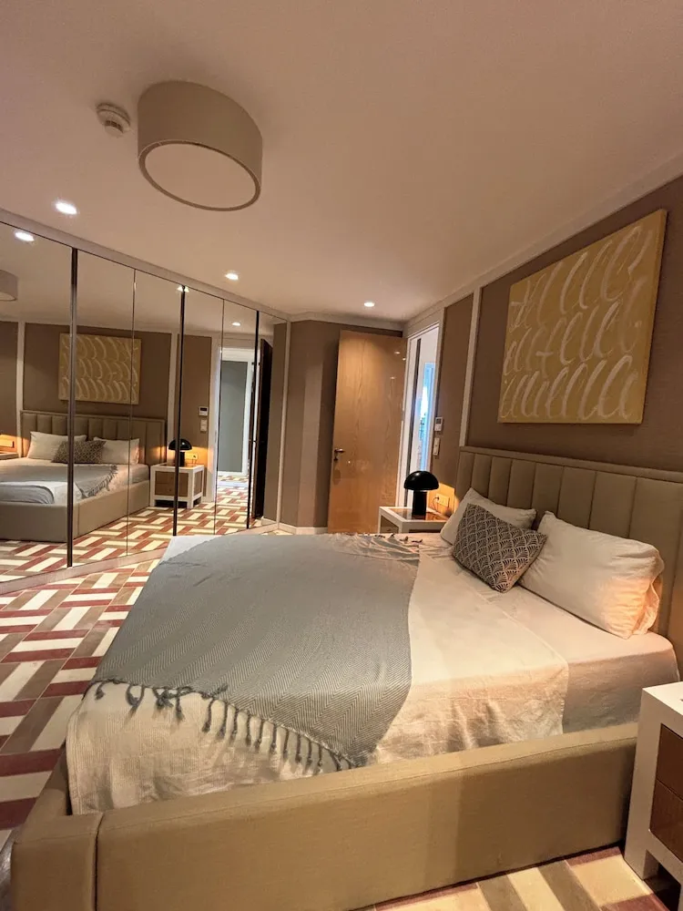 5+1 Deluxe Villa with Private Pool and Sauna