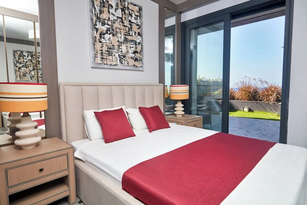5+1 Deluxe Villa with Private Pool and Sauna