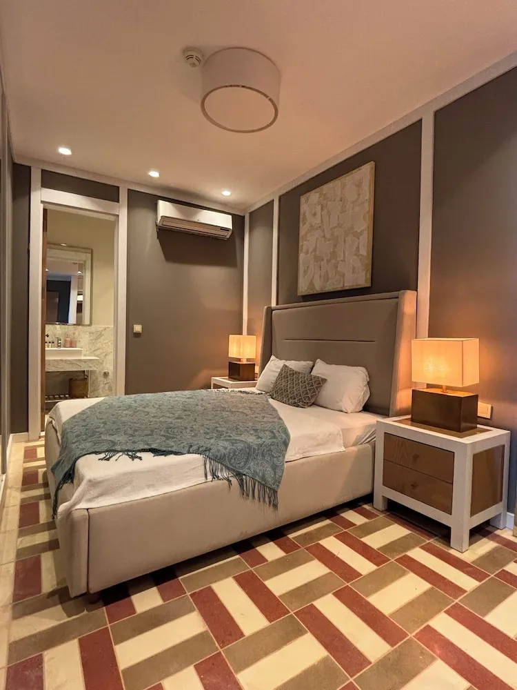5+1 Deluxe Villa with Private Pool and Sauna