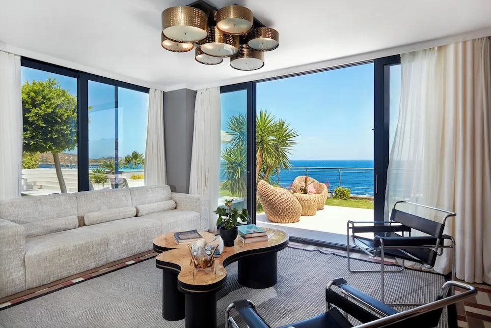 5+1 Deluxe Villa with Private Pool and Sauna