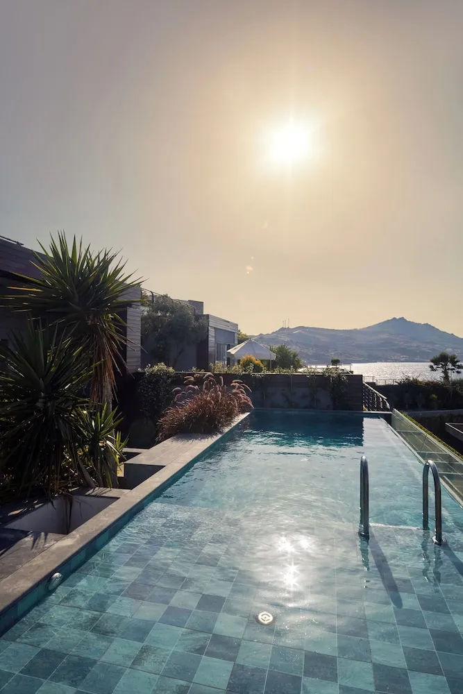 5+1 Deluxe Villa with Private Pool and Sauna