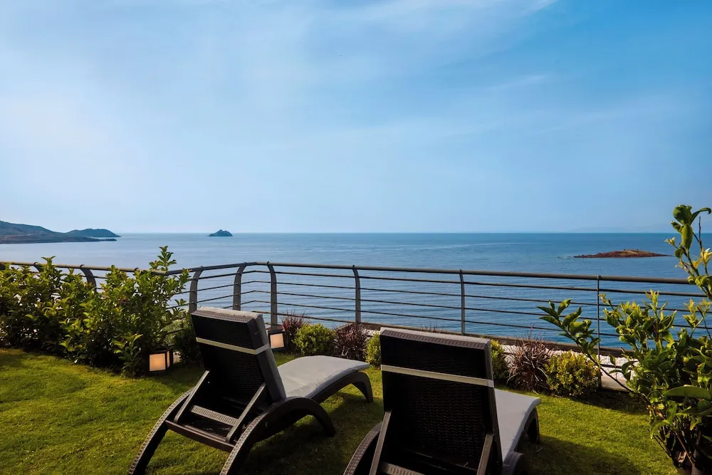 5+1 Deluxe Villa with Private Pool and Sauna