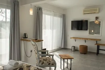 Hotel Pataros