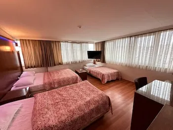 Hotel Nayla