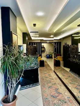 Hotel Nayla
