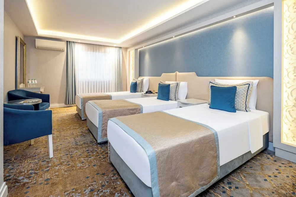 Triple Room
