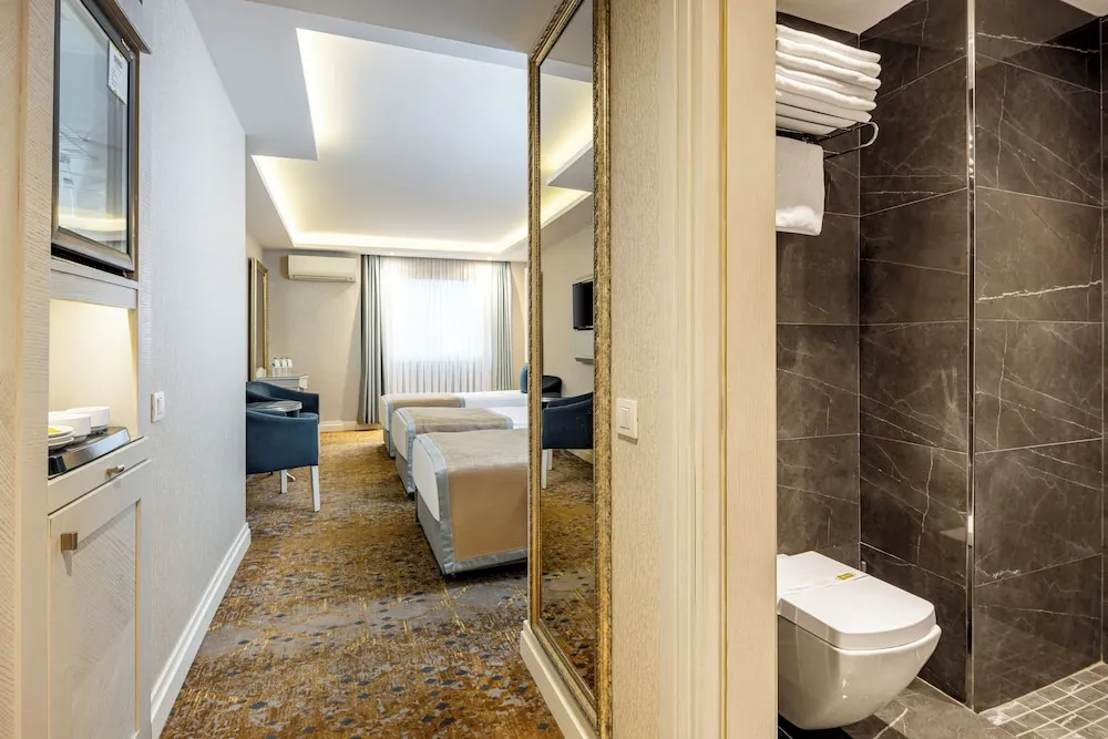 Triple Room