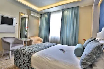 AHC Old City Hotel