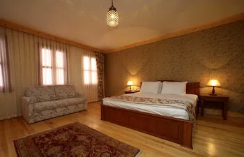 Lalinn Hotel
