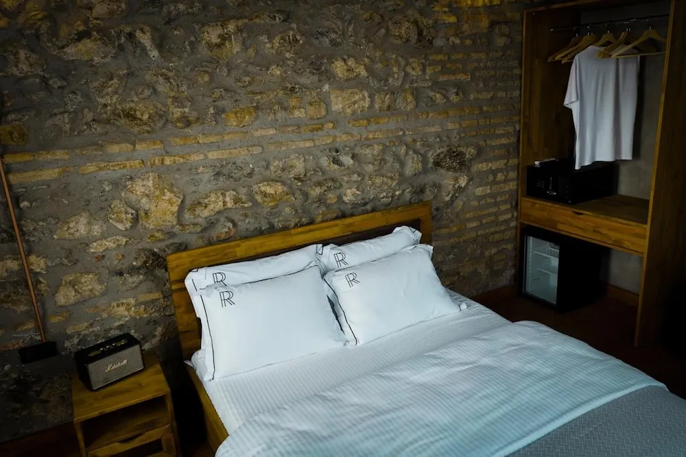 Signature Üç Kişilik Oda