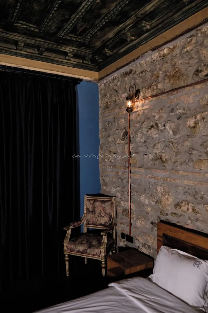 Signature Üç Kişilik Oda