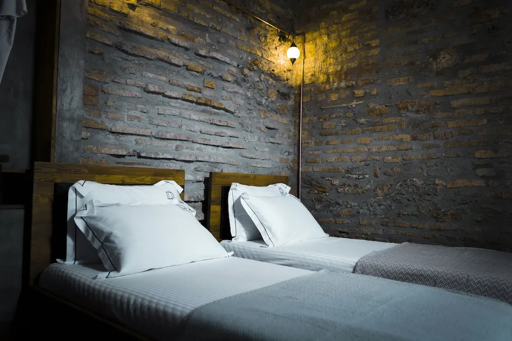 Design Tek Büyük Yataklı Oda