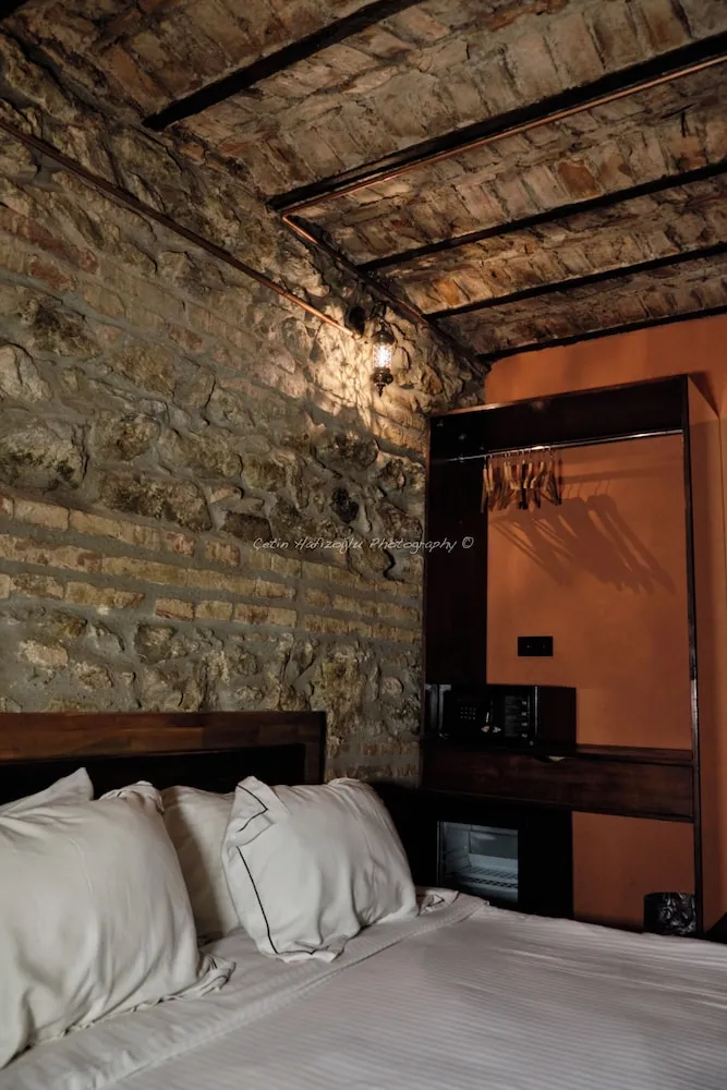 Design Tek Büyük Yataklı Oda