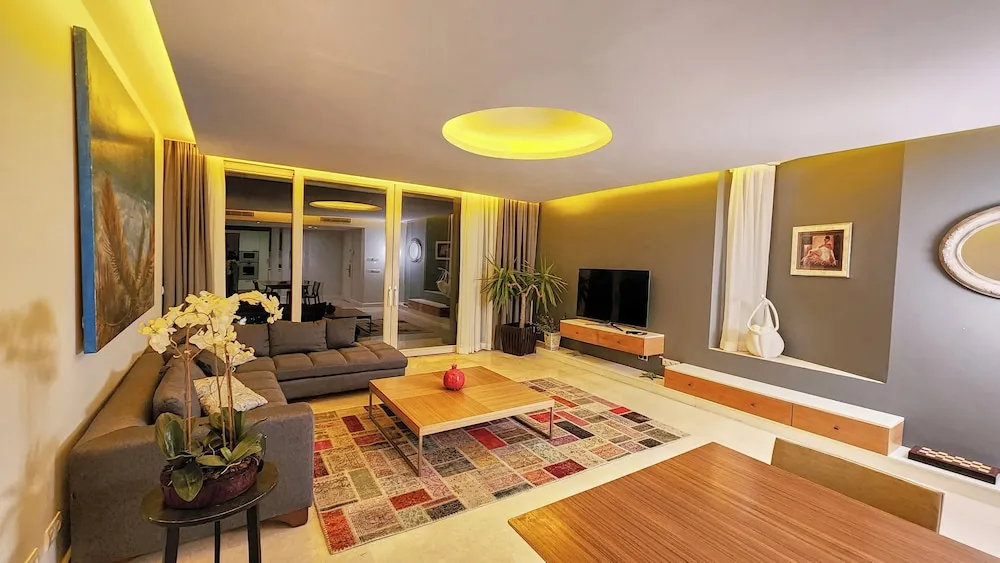 Residence, 4 Yatak Odasi, Deniz Manzarali