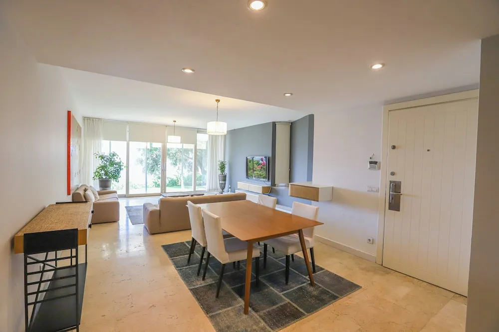 Residence, 4 Yatak Odasi, Deniz Manzarali