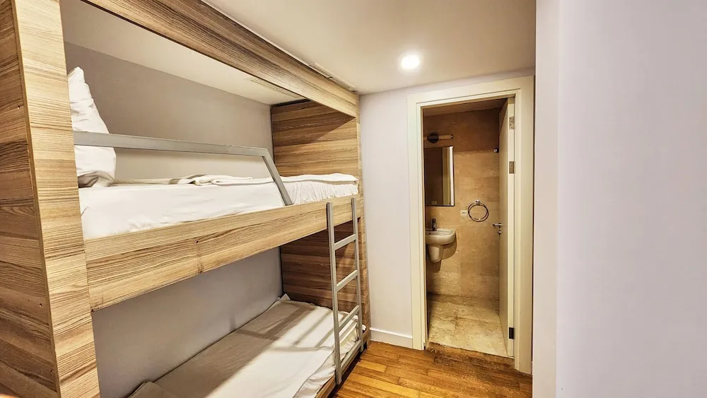 Residence, 4 Yatak Odasi, Deniz Manzarali