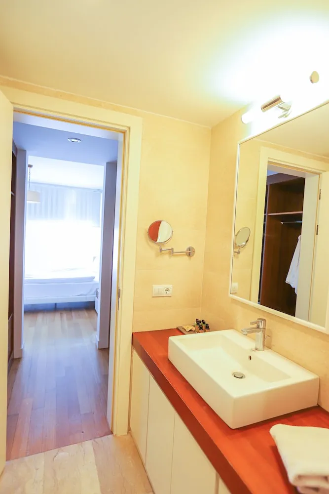 Residence, 4 Yatak Odasi, Deniz Manzarali