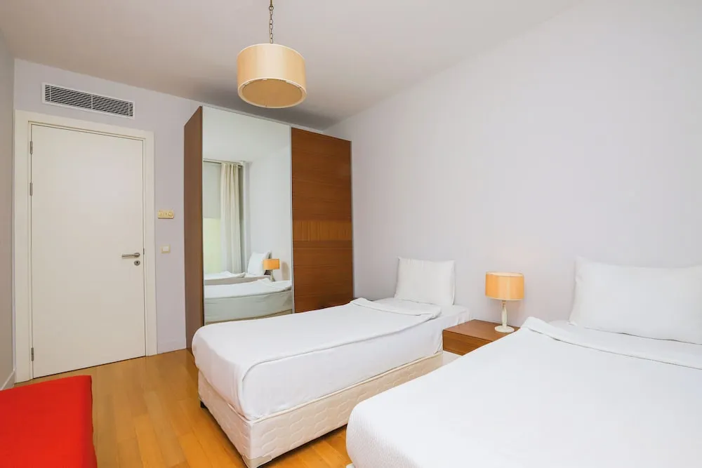 Residence, 4 Yatak Odasi, Deniz Manzarali