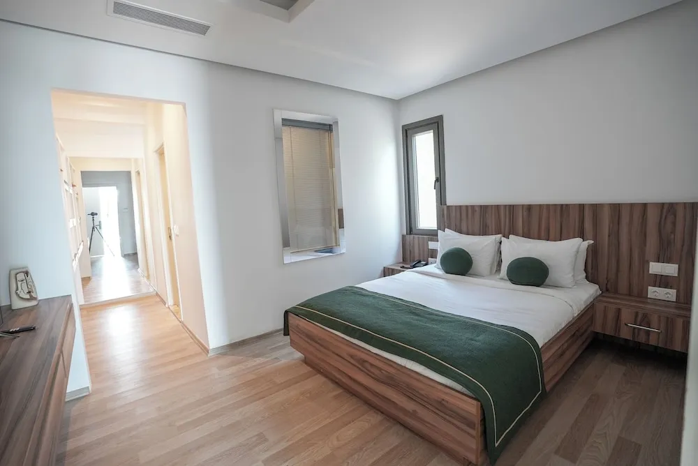 Deluxe Süit, 1 Büyük (Queen) Boy Yatak, Balkon, Deniz Manzaralı
