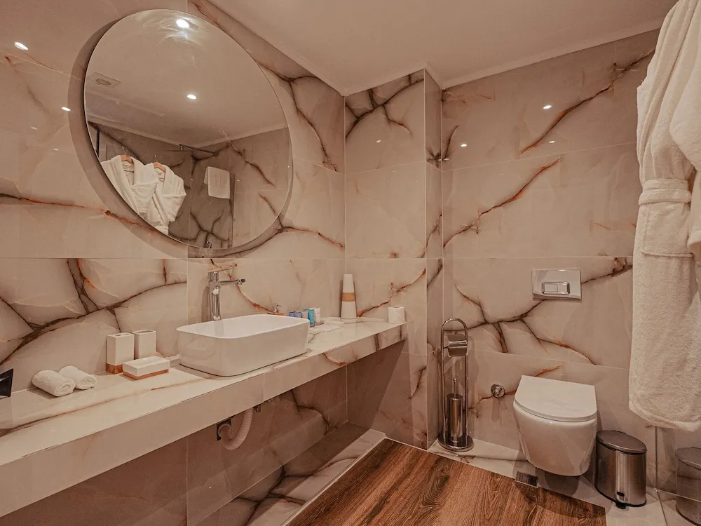Deluxe Süit, 1 Büyük (Queen) Boy Yatak, Balkon, Deniz Manzaralı