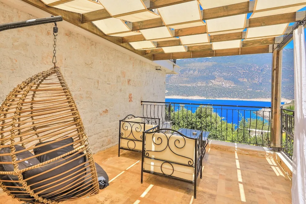 Ekonomik Deniz Manzaralı 3 Kişilik Aile Odası