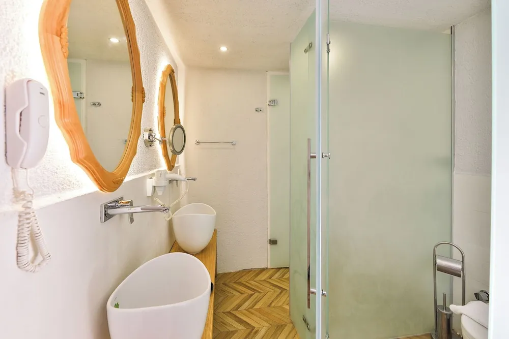 Comfort Plus Havuz Manzaralı