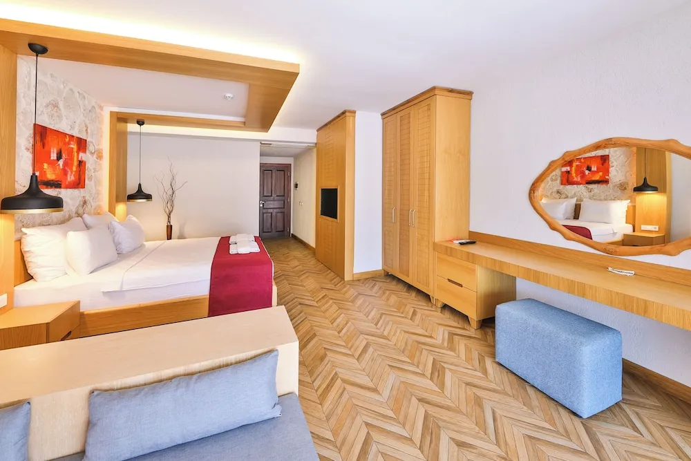 Comfort Plus Havuz Manzaralı