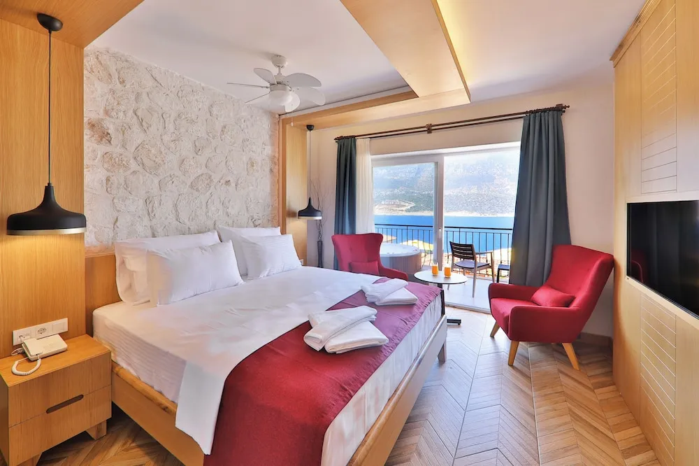 Premium Deniz Manzaralı Jakuzili Oda