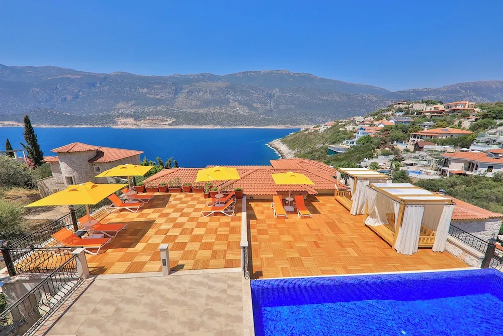 Premium Deniz Manzaralı Jakuzili Oda