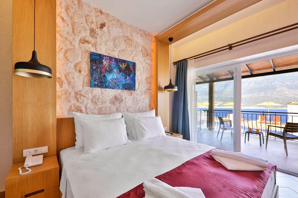 Comfort Kara Manzaralı Jakuzili Oda