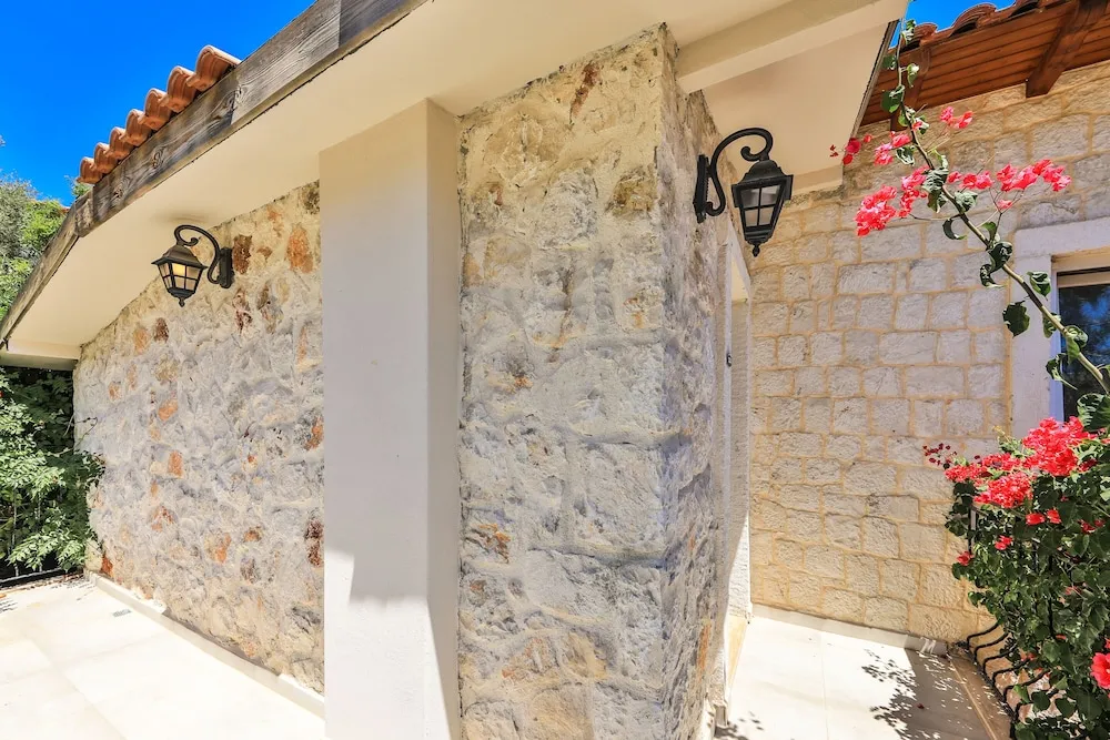 Stone Plus Deniz Manzaralı Oda