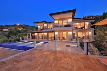 Atalante Hotel