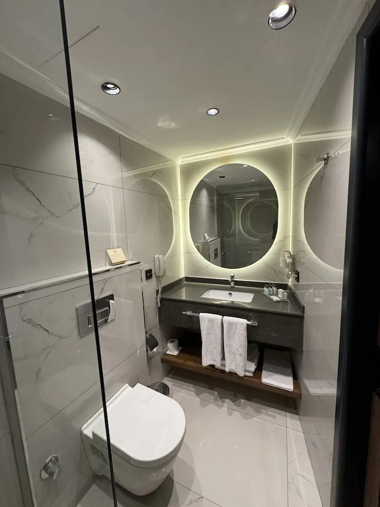 Deluxe Tek Büyük veya İki Ayrı Yataklı Oda