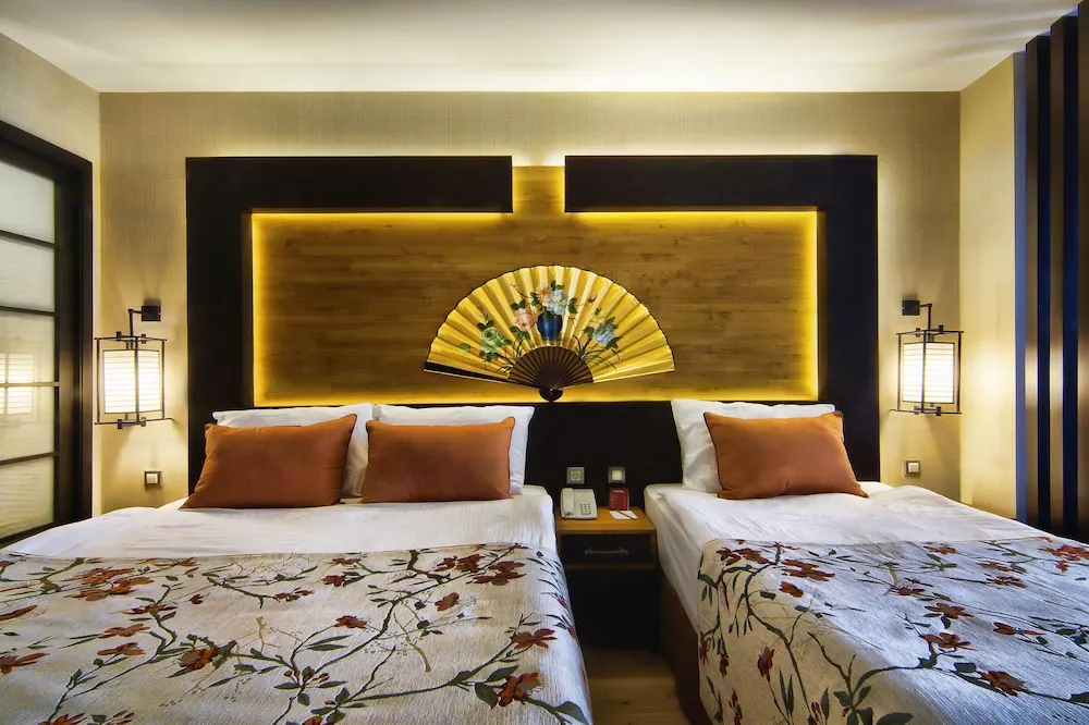 Deluxe Üç Kişilik Oda, Deniz Manzaralı