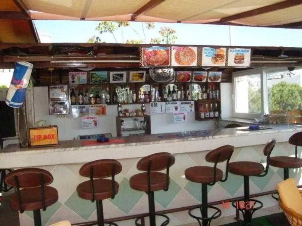 Havuz kenarı barı